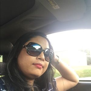 Meet your Posher, Jewel